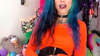 Amateur webcam babe dildo masturbation