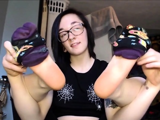 FootPunkZ – Stinky & Soft Socks Barefeet
