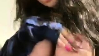 Big boob brunette masturbates on webcam