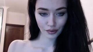 Brunette Solo Webcam Masturbation