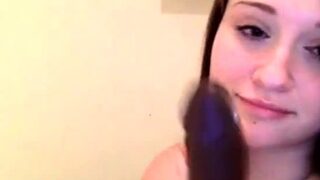 Hot amateur webcam teen masturbates for their fans